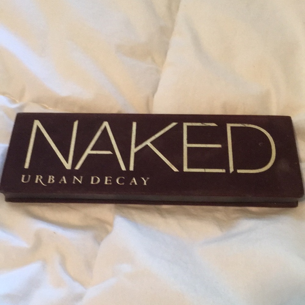 Naked 1 eyeshadow palette